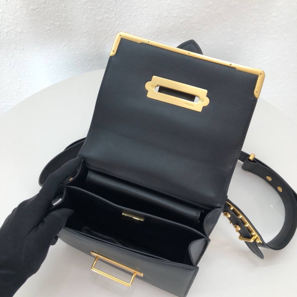 Prada leather Cahier bag 1BD045